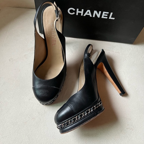 CHANEL Shoes - Classic Chanel Slingbacks